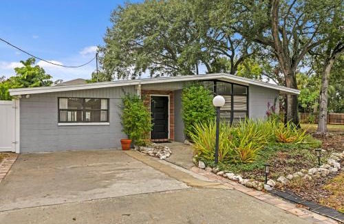 Palma Ceia West House | Jasmine Oaks Retreat in beautiful South Tampa
