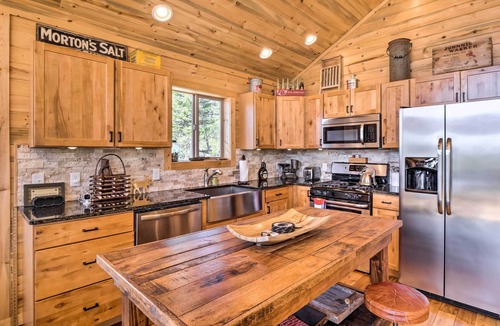 Indian Mountain House | Jefferson Cabin w/Fire Pit: Near Hiking Trails!