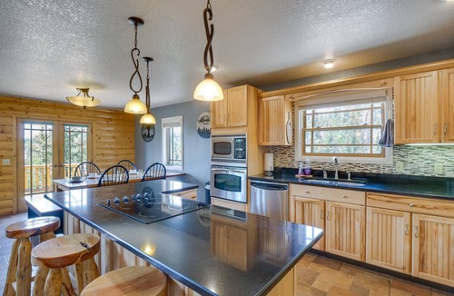 Indian Mountain Cabin | Jefferson Cabin w/Fire Pit & Sauna Near Hiking!