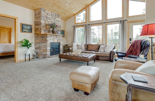 Indian Mountain Cabin | Jefferson Mountain Cabin w/ Private Deck & Grill!