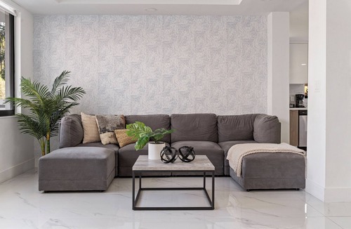 Olympia Heights House | July Special! Modern 4BR - Private Yard & Grill, Near Coral Gables & MIA Airport