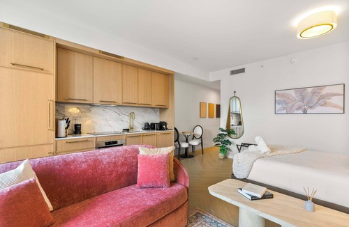 Wynwood Art District Apartment | Junior suite | RoofPool/Gym | Close FIFA fest