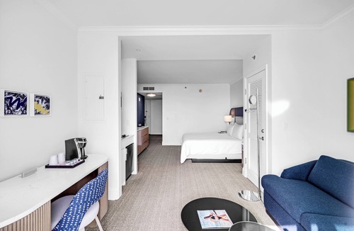 Mid Beach Hotel | Junior Suite Tresor Fontainebleau