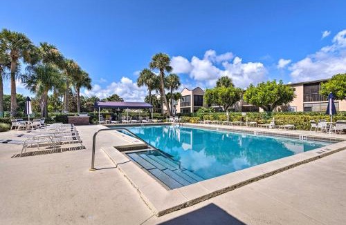 Sea Palms House | Jupiter Condo w/Pool Access, Walk to Beach!