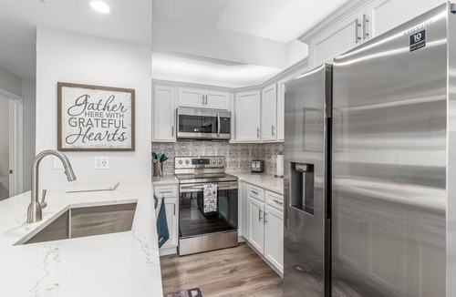 Bella Vista Condo | JupRent's Coastal Paradise - 8 min walk to Beach, Golf, Fishing, - 2Bed/2Bath
