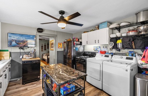 Columbus Park Apartment | Kansas City Apartment w/King Bed, Patio & Parking