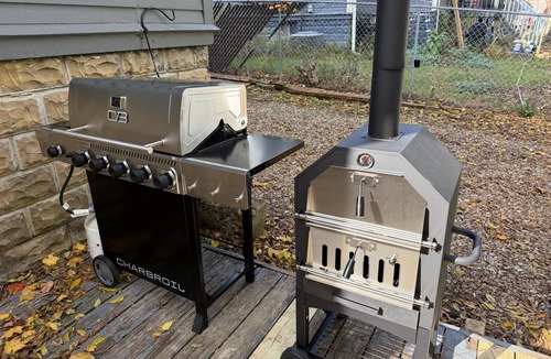 Highland Square House | KC's Group Getaway - ALL KING BEDS, BBQ, Firepit, Gym, Laundry, Wi-Fi, Parks 4