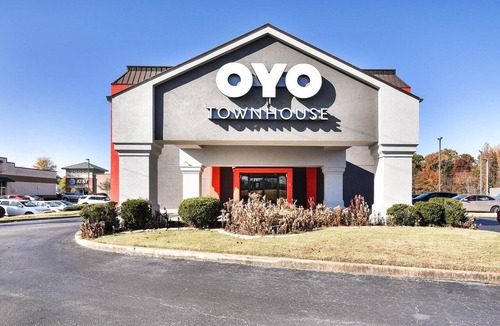 Jacksonville Apartment | King Bed Accessible|Jacksonville AR