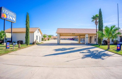 Pleasanton Apartment | King Bed|Non-Smoking