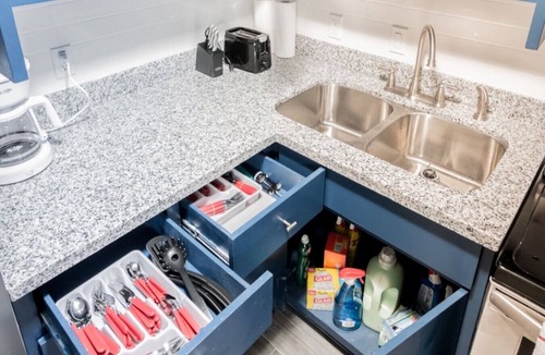 McAllen Apartment | King Size Bed Central McAllen Family Friendly/WiFI