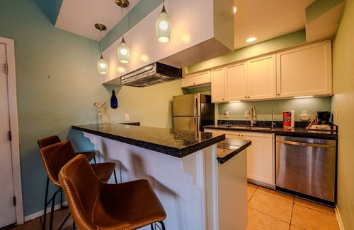 South Padre Island Apartment | Kingfishers Retreat