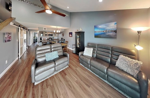 Rockport Condo | Kontiki Bayfront Condo #710 | Bay Views & On-Site Amenities!