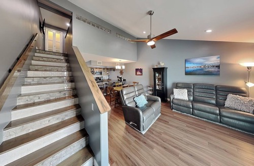 Rockport Condo | Kontiki Bayfront Condo #710 | Bay Views & On-Site Amenities!