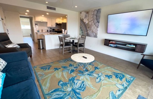 South Padre Island Condo | La Internacional 313 (1-Bedroom Home) with Pool by RedAwning