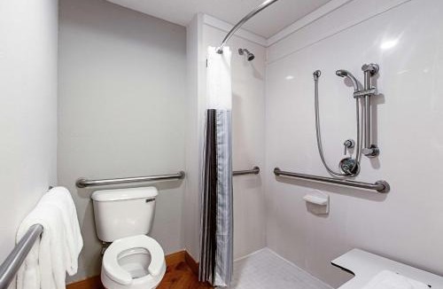Survey Creek Hotel | La Quinta Inn by Wyndham Ft. Lauderdale Tamarac East