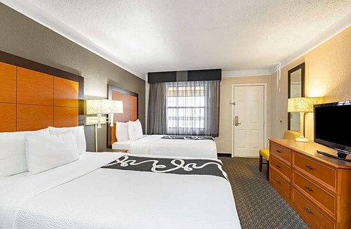 El Paso Hotel | La Quinta Inn by Wyndham El Paso - Airport