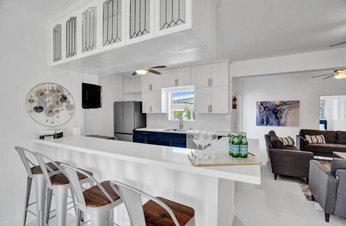 Ives Estates Villa | La Serre Miami Home & Private Pool Near Aventura Mall