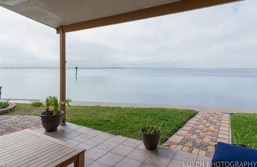 South Padre Island House | La Solana 115 Bayfront Retreat is waterfront