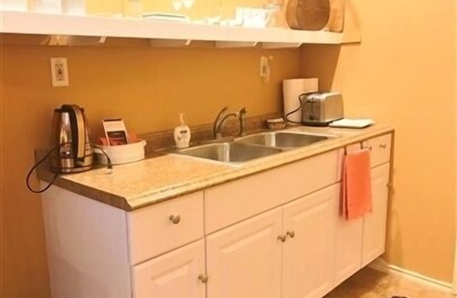 Port Mansfield House | Laguna Rest, Three Bedroom, 2 Bathroom. Private Swimming Pool. Water View.
