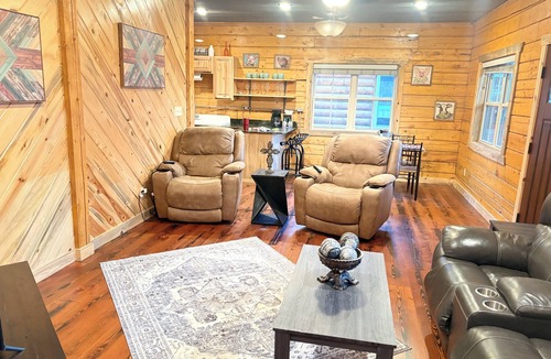 Murfreesboro Cabin | “Lake Greeson Retreat Near Parker’s Creek”