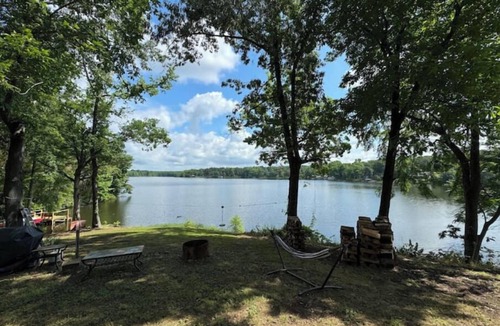 Houston House | Lake home, beautiful view and hot tub