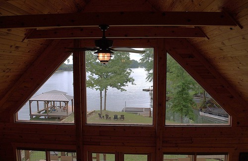 Eclectic Cabin | Lake Side Log Cabin, Private Dock, Movie Sunrise Views!
