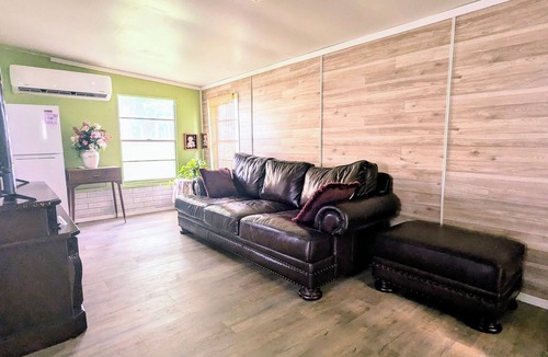 Pottsboro House | Lake Sweet Hut by Lake Texoma-B