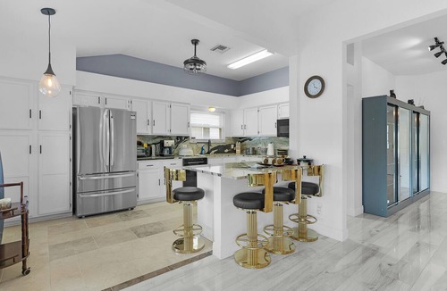 Mira Mesa House | Lake-View ELEGANT 3 bedroom/2 bath home centrally located in The Villages +Gcart