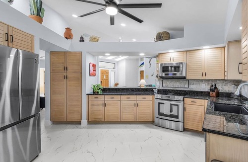 Town and River Villa | Lakefront Paradise – Heated Pool & Near Beaches