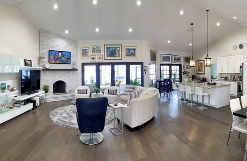 Fairvilla House | Lakefront Paradise Near Attractions
