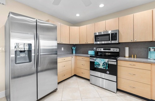 Palm Aire Village West House | Lakefront/private pool/spacious and modern house