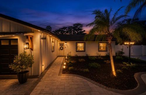 Keystone Villa | Lakefront Retreat Near Tampa Dock Kayaks Firepit