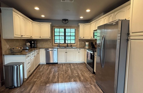 Lutz House | Lakefront Retreat Tampa, 7BR, Dock & Fun
