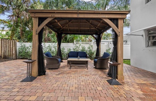Lake Worth Corridor Apartment | Lakeside 1BR Oasis