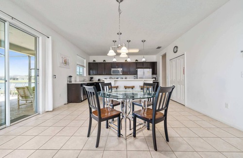 Crystal Cove House | Lakeview 7BR Getaway, Pool, Great Location