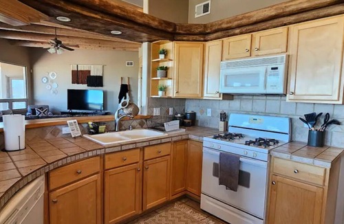 Truth or Consequences House | Lakeview Oasis; Your Home away from Home