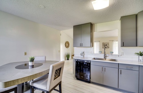 Palm Bay House | Lanai + Backyard! Sunny Retreat in Palm Bay