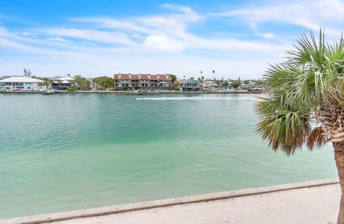 Sunset Beach House | Land's End 3-301 Bay Front - Premier