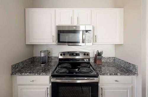 Murfreesboro Apartment | Landing | Amazing 1BD, Clubhouse, Gym