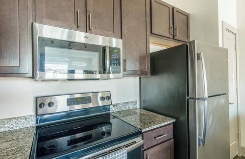 Spring Apartment | Landing | Amazing 1BD, Courtyard, Pool