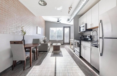 Northwest Pensacola Apartment | Landing | Amazing 1BD, Gym, Yoga Studio