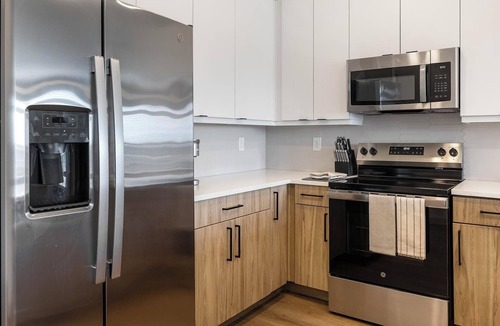 Celina Apartment | Landing | Amazing 1BD, Gym, Clubhouse