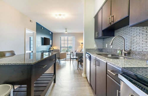 Miramar Apartment | Landing | Amazing 1BD, Gym, Clubhouse