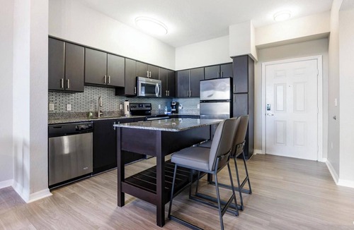 Miramar Apartment | Landing | Amazing 1BD, Gym, Clubhouse