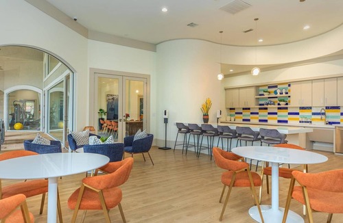 Webster Apartment | Landing | Amazing 1BD, Clubhouse