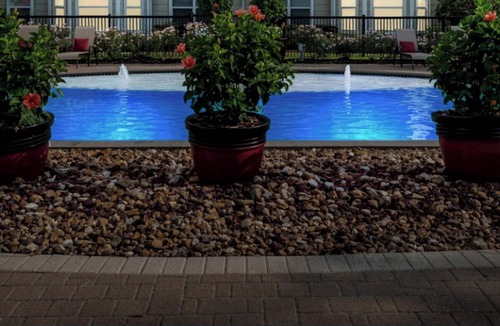 Humble Apartment | Landing | Amazing 2BD, Gym, Pool