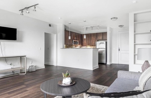 Irving Apartment | Landing | Amazing 2BD, Gym, Clubhouse