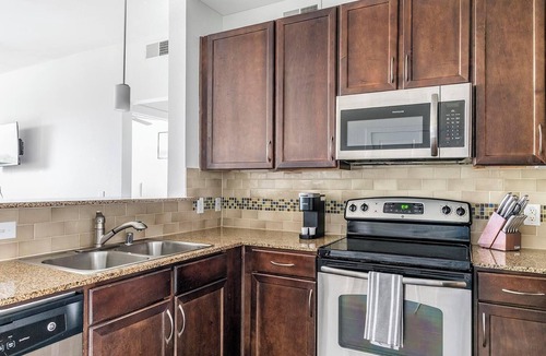 Irving Apartment | Landing | Amazing 2BD, Gym, Clubhouse