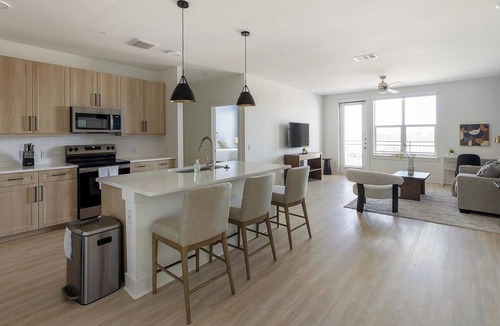 Roanoke Apartment | Landing | Amazing 2BD in Downtown Roanoke
