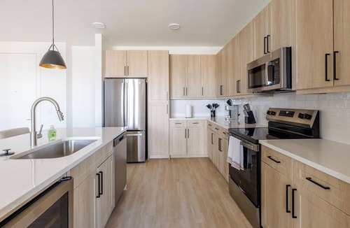 Roanoke Apartment | Landing | Amazing 2BD in Downtown Roanoke